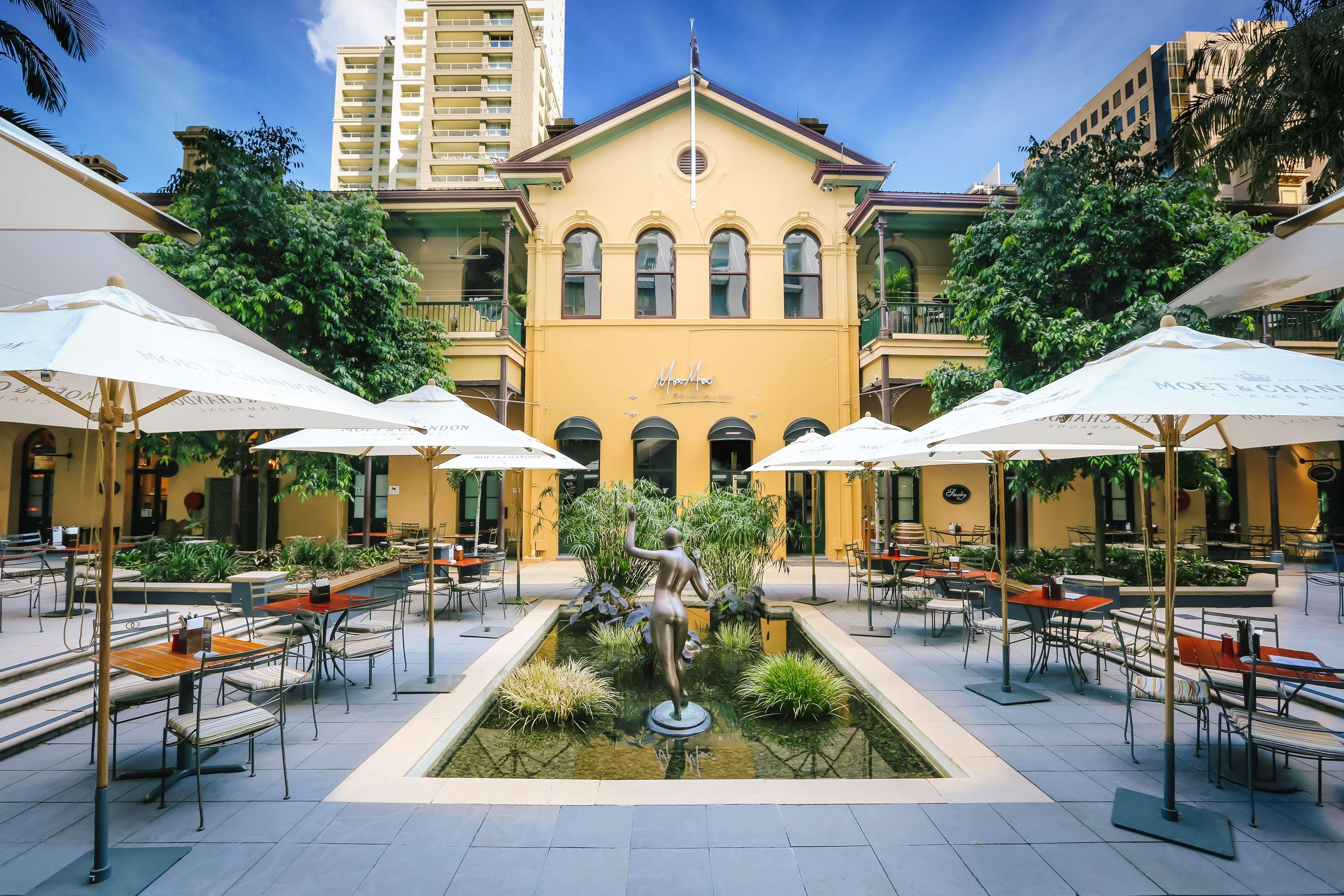 Stamford Plaza Brisbane Ξενοδοχείο Εξωτερικό φωτογραφία The courtyard at the Old Museum Building